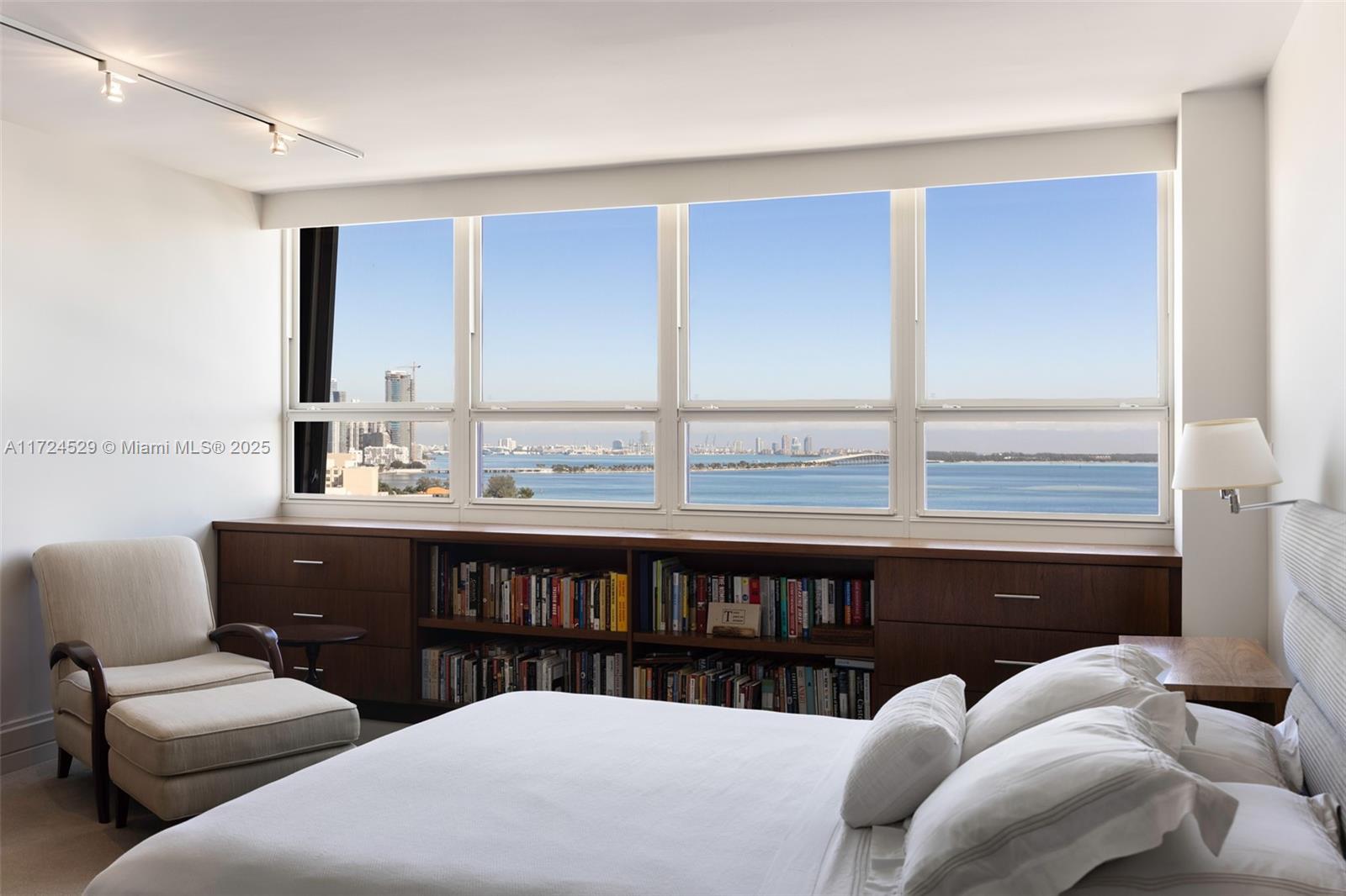 Grove Isle Condo Unit C1603
